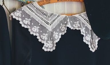 add lace to clothes
