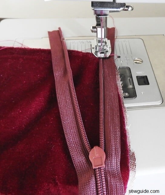 sew invisible zippers with the invisble zipper foot