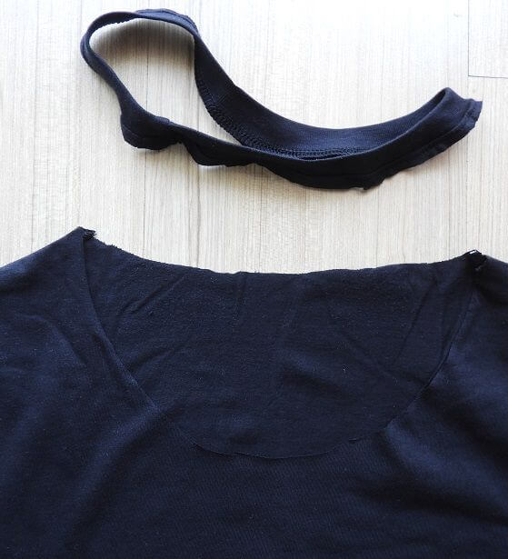 cut out the neckband of the t shirt