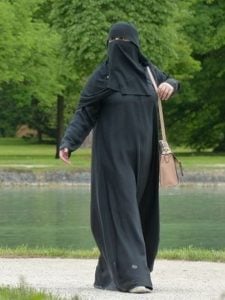 islamic clothing of arabian women